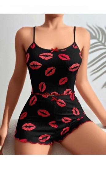 Kadın Siyah Dudak Desenli Şortlu Pijama Takımı 5057 SİYAH… Kadın Siyah Dudak Desenli Şortlu Pijama Takımı 5057 SİYAH…