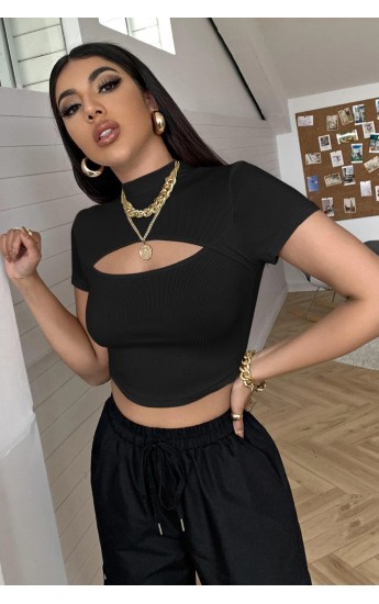 Kadın Siyah Göğüs Dekolteli Yarım Kollu Cut Out Crop Top Bluz&hellip;